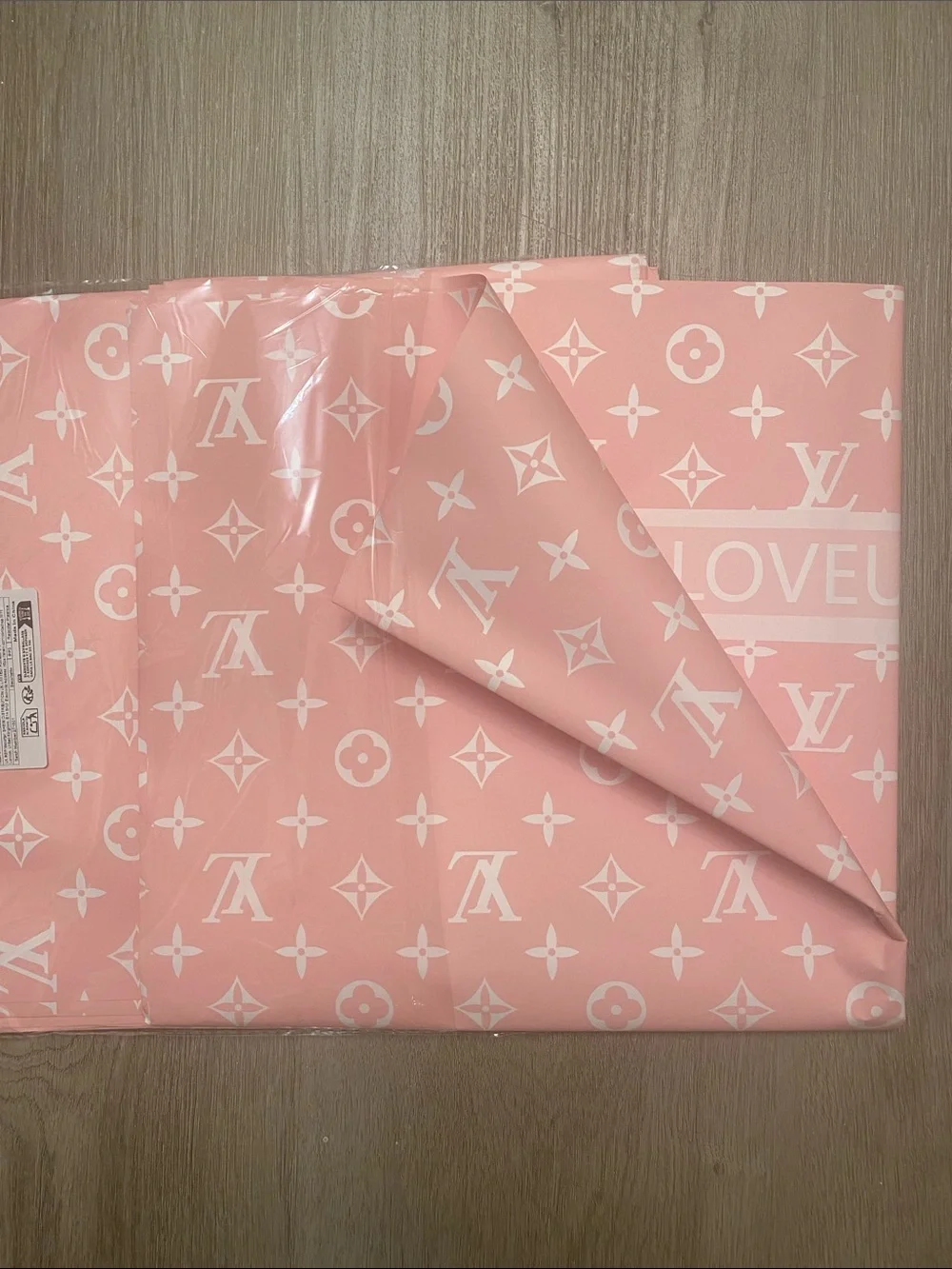 N/A pink white